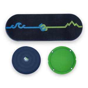 Whirly Complete Beginner set: Foundation Deck, SoftStart Cushion and green MagLock3 ball on a white background
