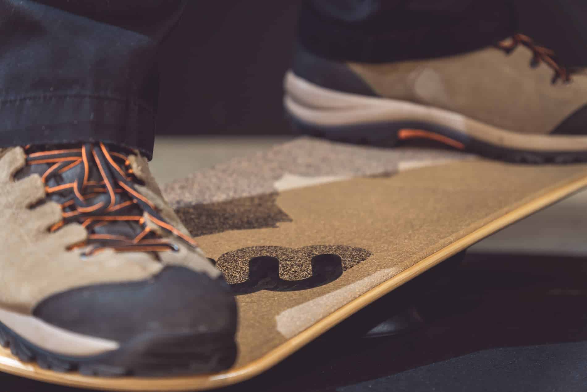 Standing desk balance board vs mats Which is better? Whirly Board